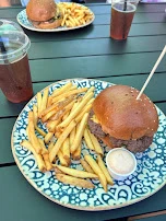 Cheeseburger with Fries
